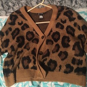 Hot topic cropped leopard print cardigan